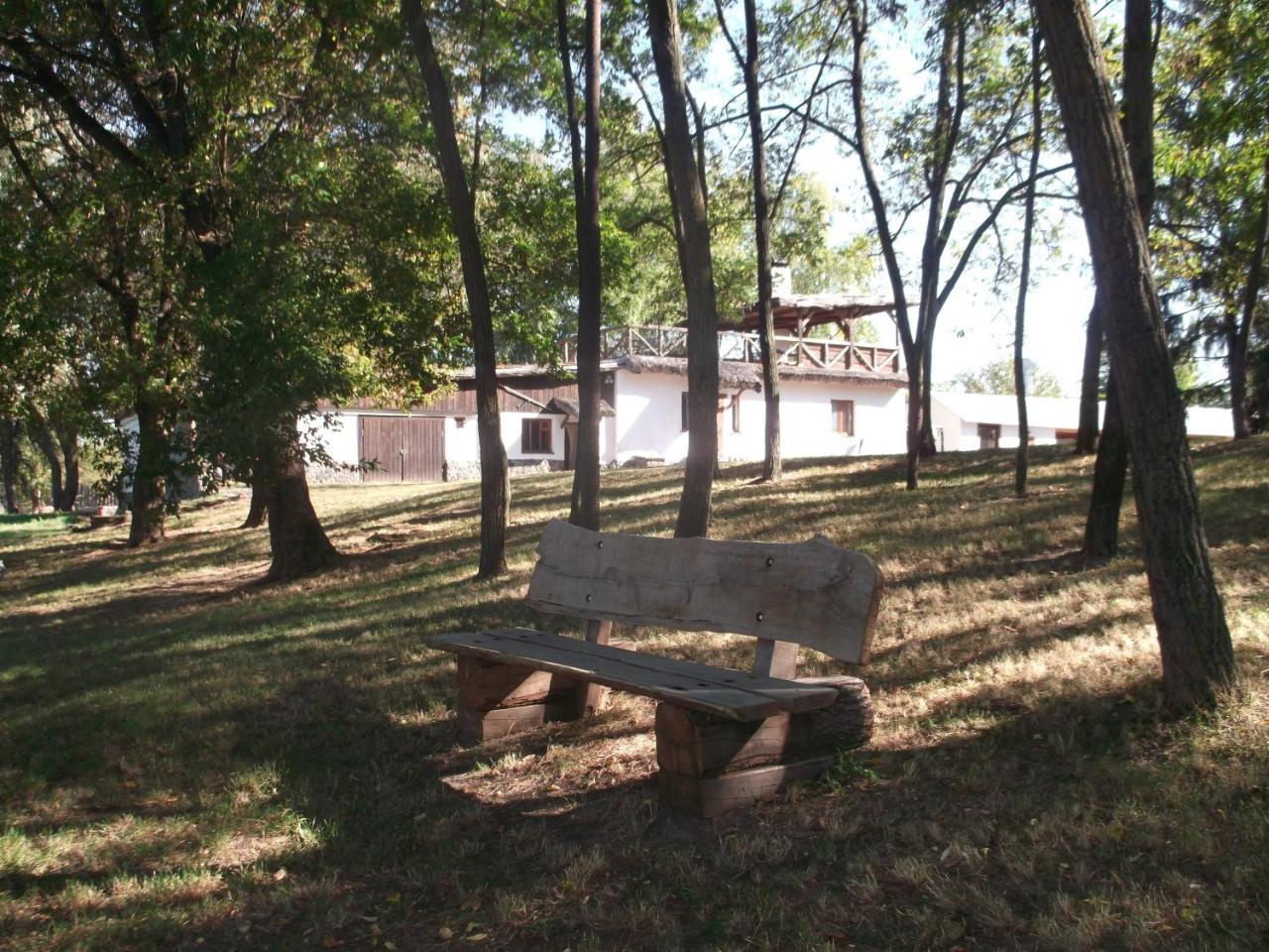 Гостинний Двір На Хуторі Хрещатик Exterior photo