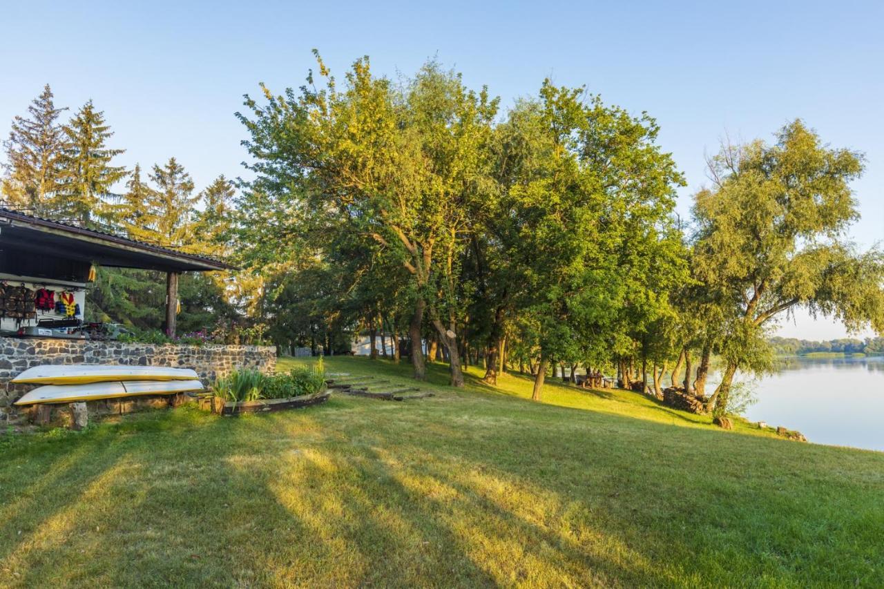 Гостинний Двір На Хуторі Хрещатик Exterior photo